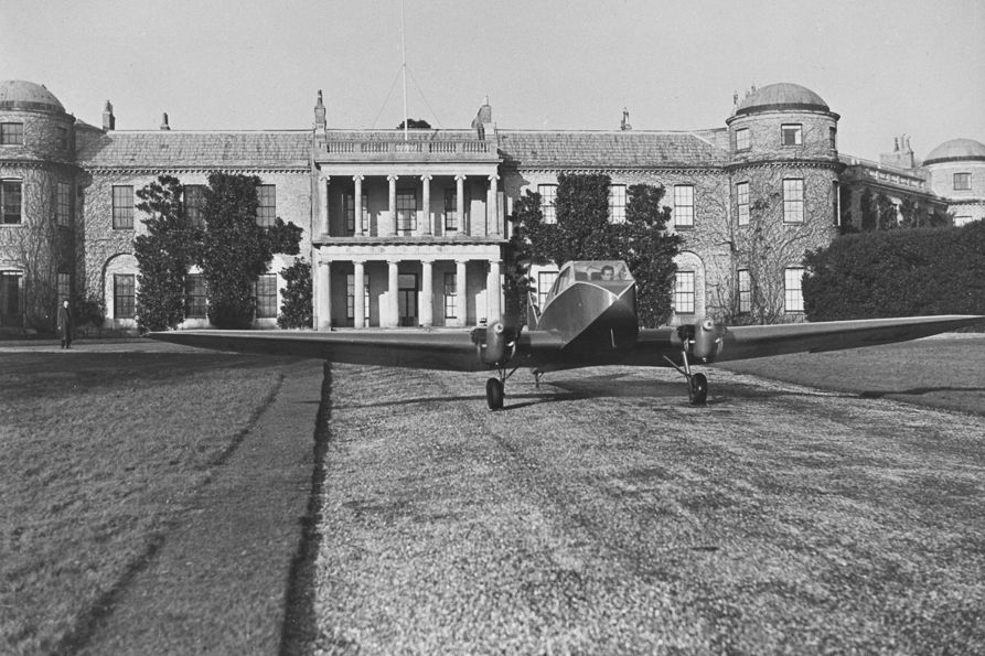 Website-goodwood-house-9th-dukes-plane.jpg